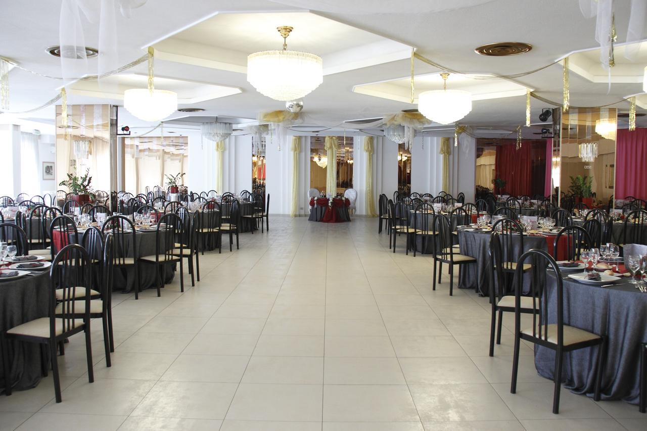 Hotel Eufemia Изола-делле-Феммине Экстерьер фото